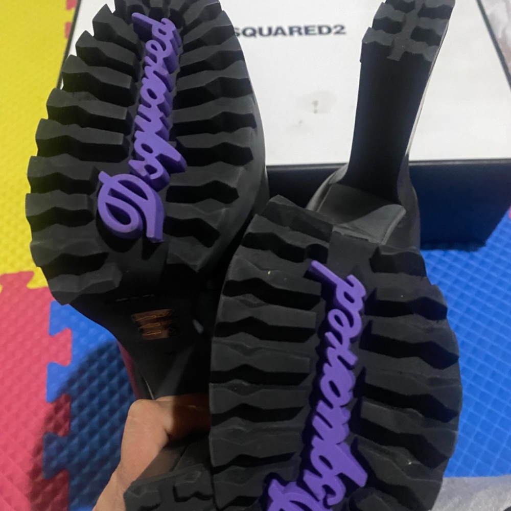 Dsquared Ankle Boots - Picture 5 of 11